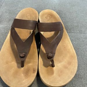 OluKai sandals size 10